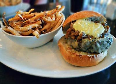 بهترین همبرگر فروشی های آمریکا: یک گزارش جامع بهترین همبرگر فروشی های آمریکا: یک گزارش جامع